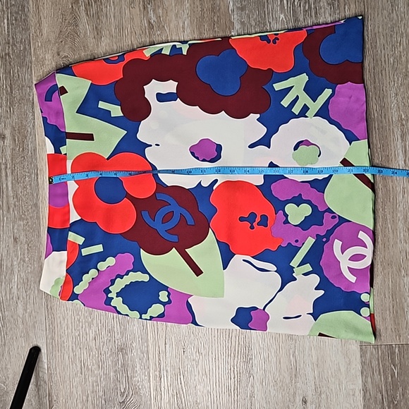 Coco Chanel spring Vintage 2000 runway silk knee high skirt muti color floral - Picture 14 of 17